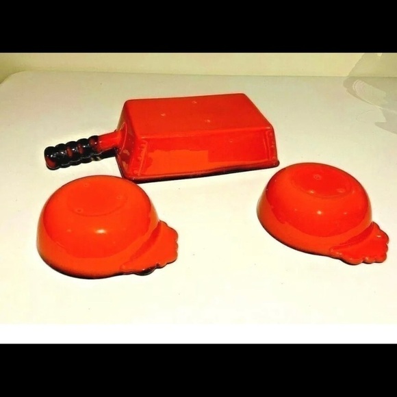 𝅺vintage Metlox Poppy Trail Red Rooster 2 Bowls and Pan with Handle Set - Picture 3 of 3